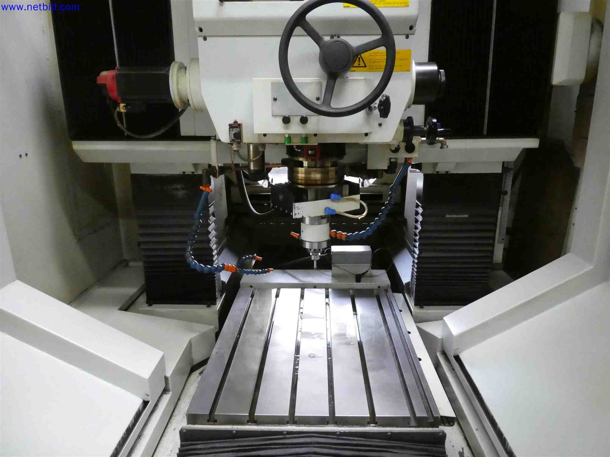 Machines for the production of precise metal components using CNC turning and CNC milling-8