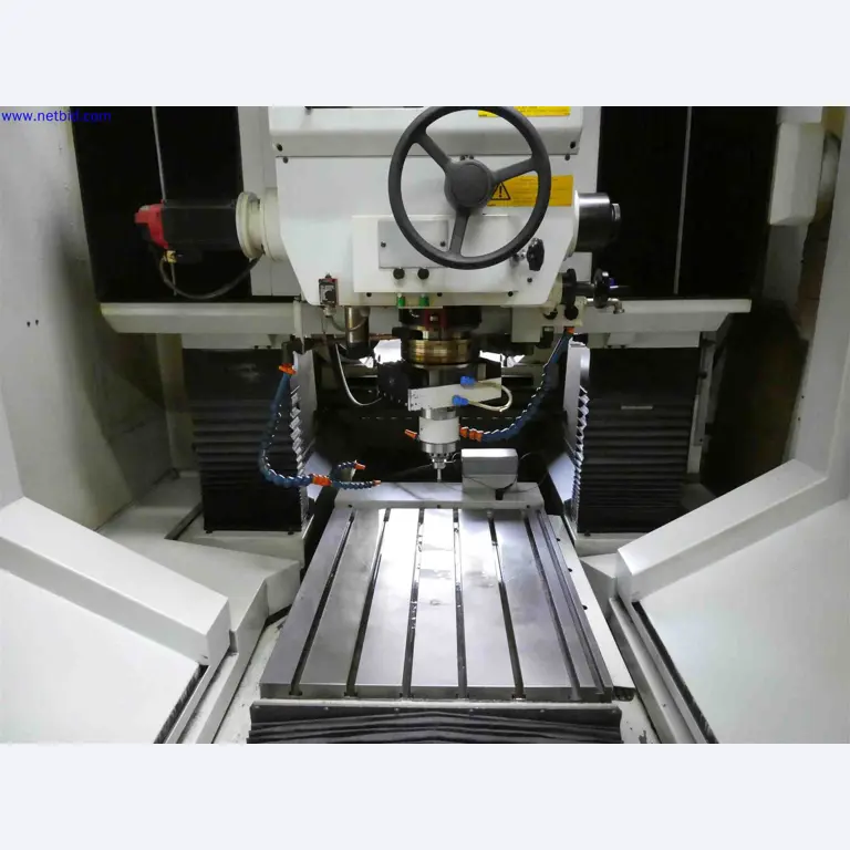 Machines for the production of precise metal components using CNC turning and CNC milling-8