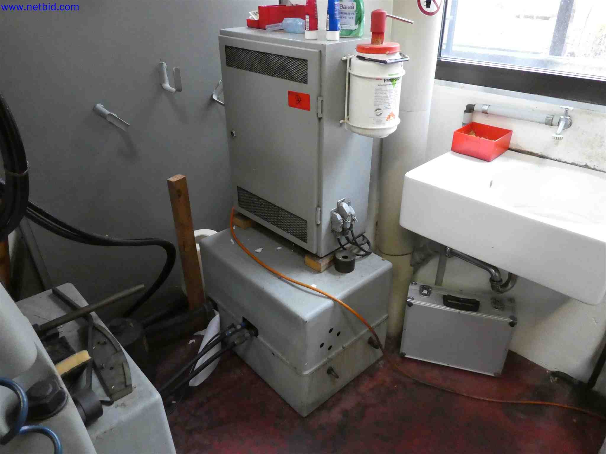 Machines for the production of precise metal components using CNC turning and CNC milling-9