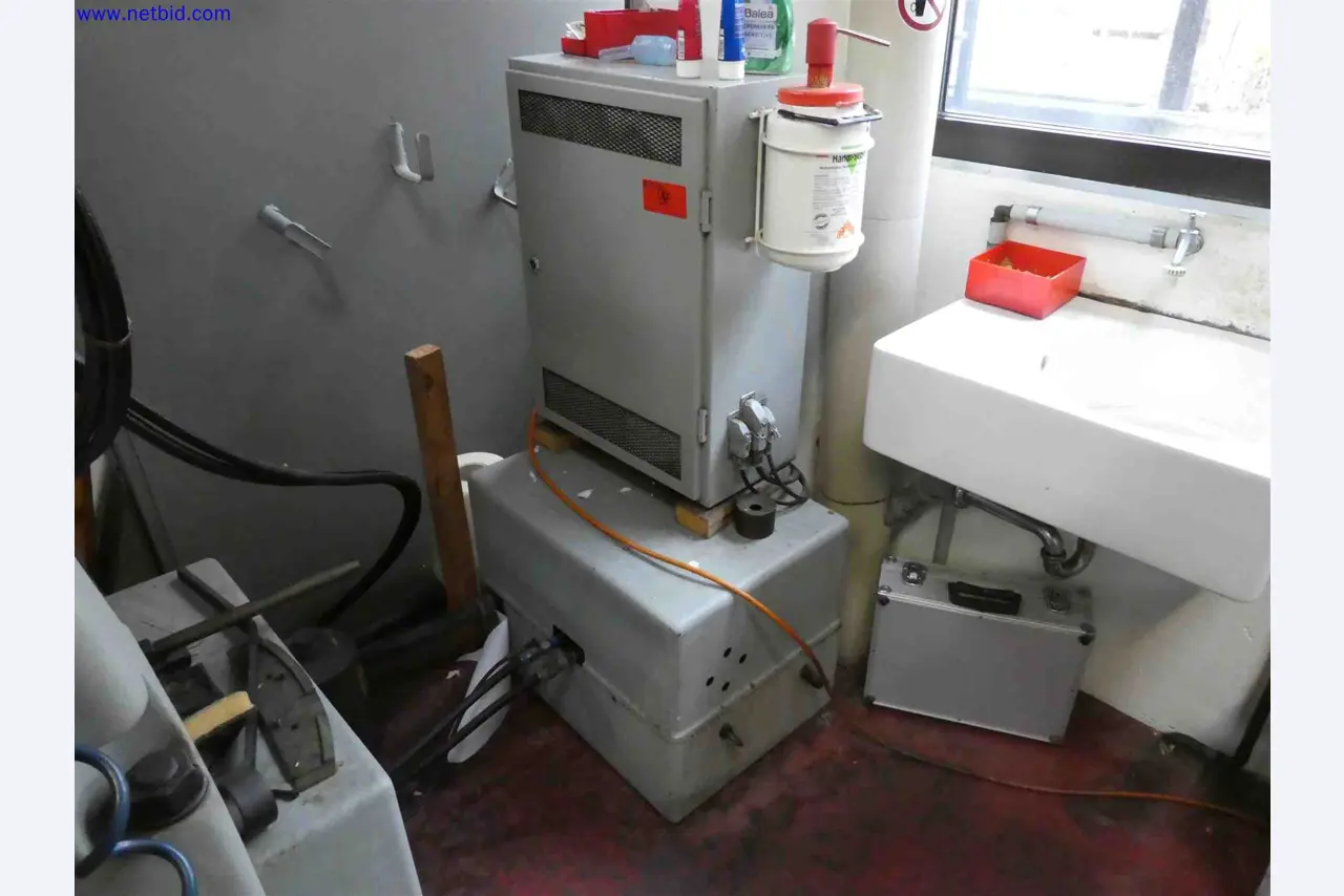 Machines for the production of precise metal components using CNC turning and CNC milling-9