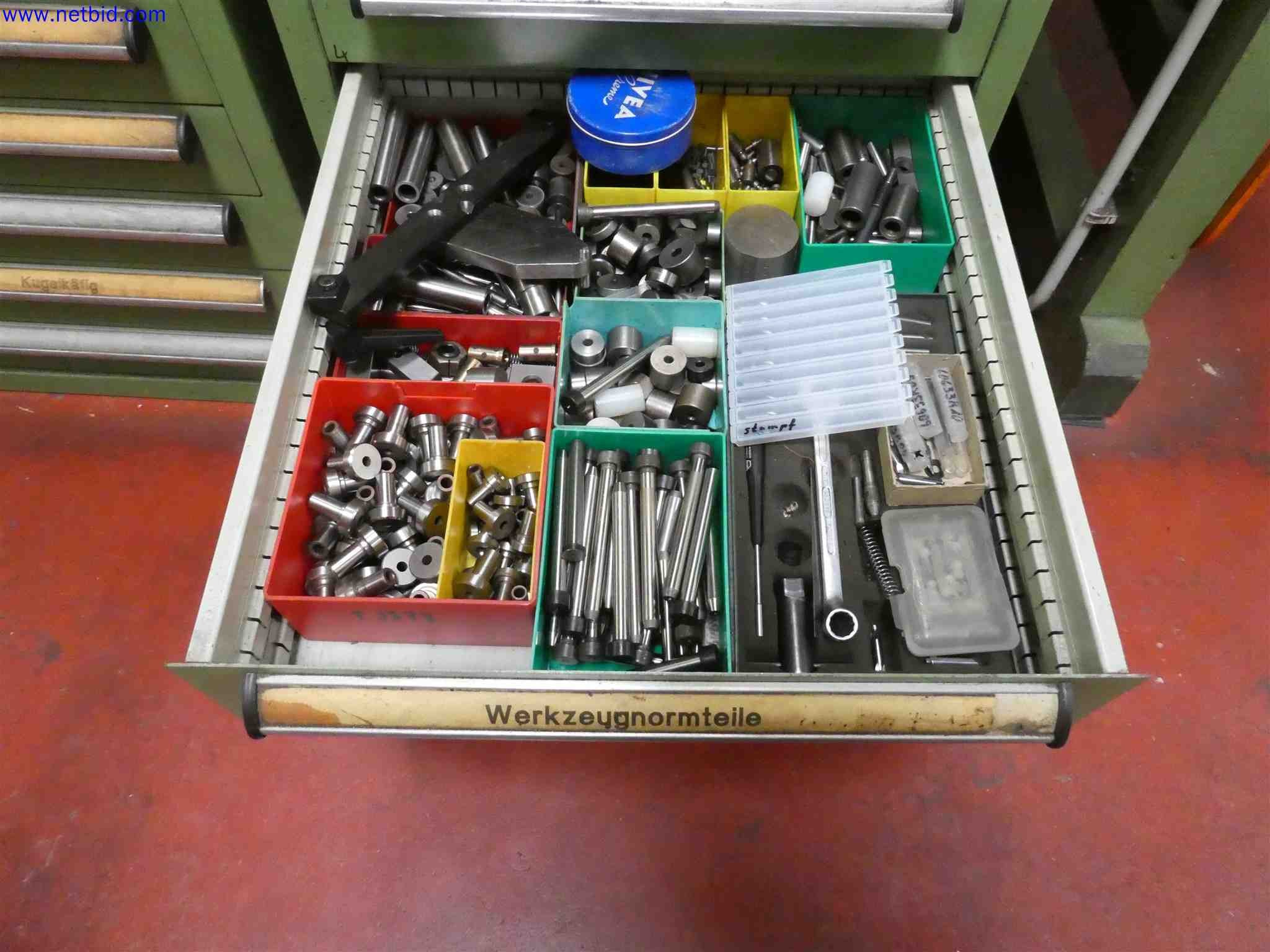 Machines for the production of precise metal components using CNC turning and CNC milling-28