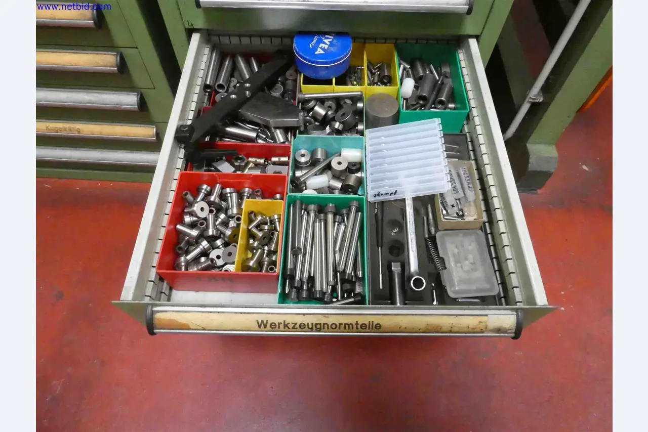 Machines for the production of precise metal components using CNC turning and CNC milling-28