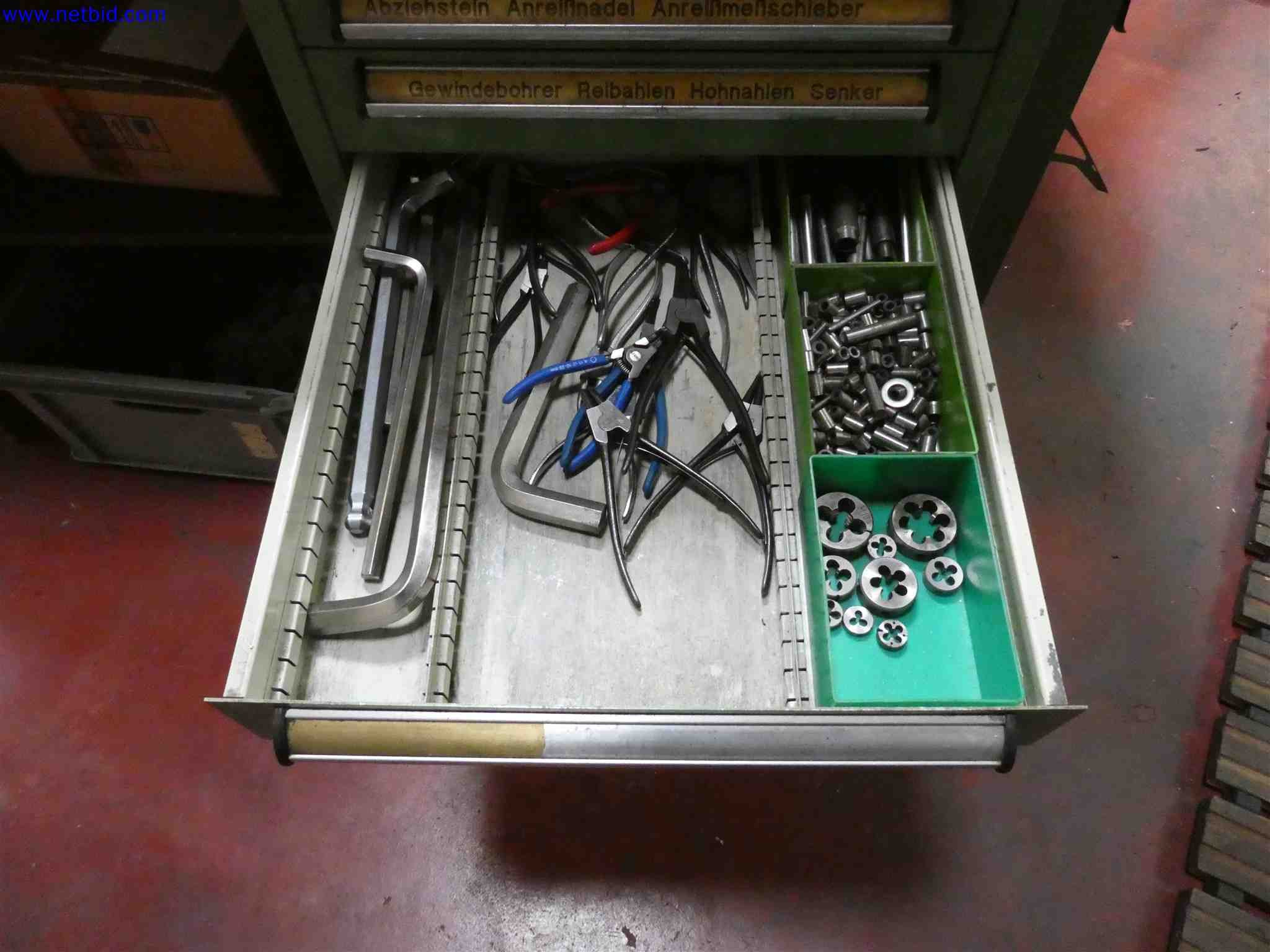 Machines for the production of precise metal components using CNC turning and CNC milling-30