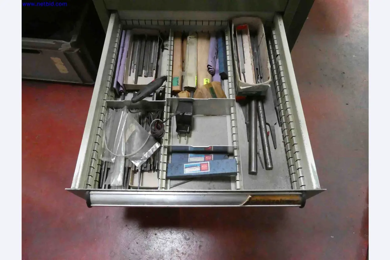 Machines for the production of precise metal components using CNC turning and CNC milling-31