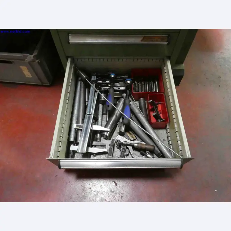 Machines for the production of precise metal components using CNC turning and CNC milling-32