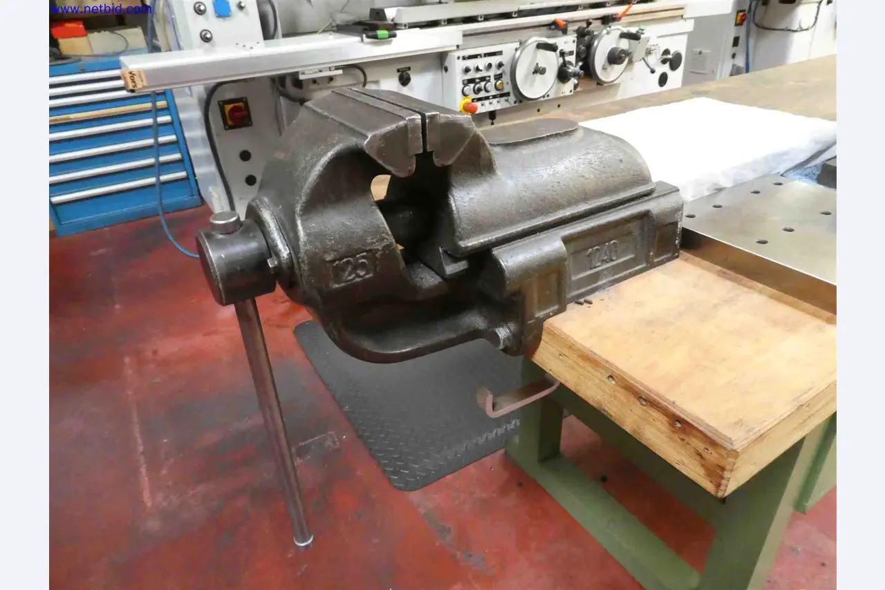 Machines for the production of precise metal components using CNC turning and CNC milling-12