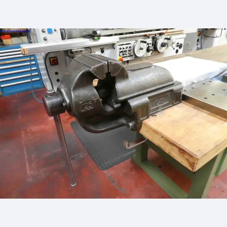 Machines for the production of precise metal components using CNC turning and CNC milling-12