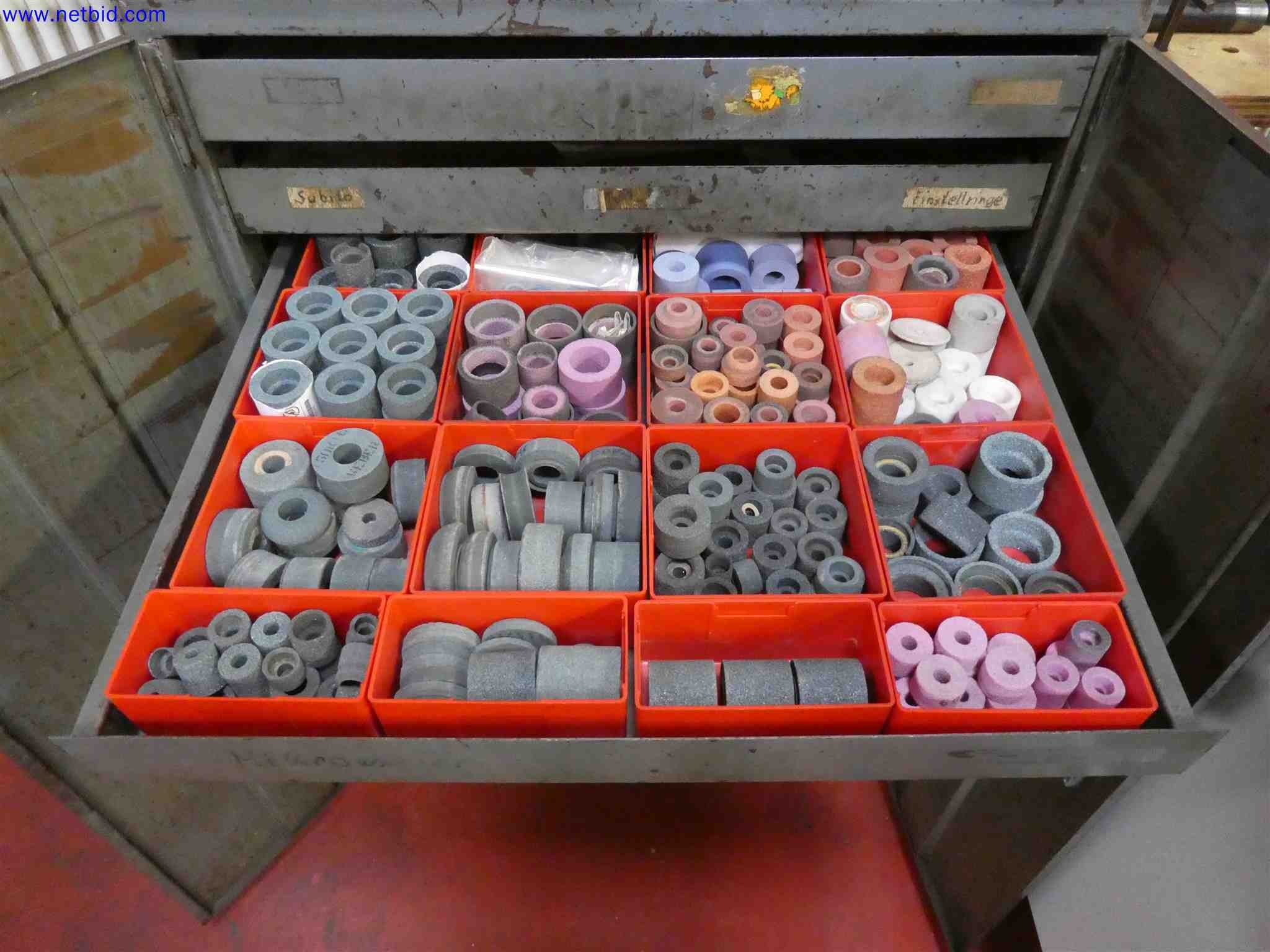 Machines for the production of precise metal components using CNC turning and CNC milling-14