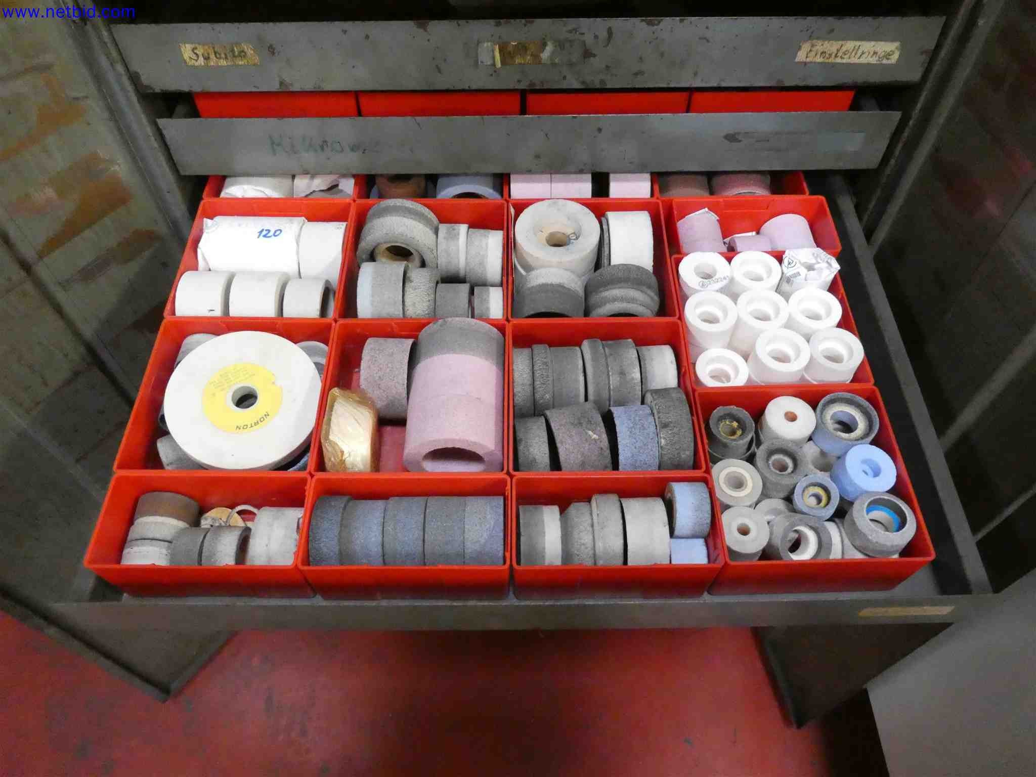 Machines for the production of precise metal components using CNC turning and CNC milling-15