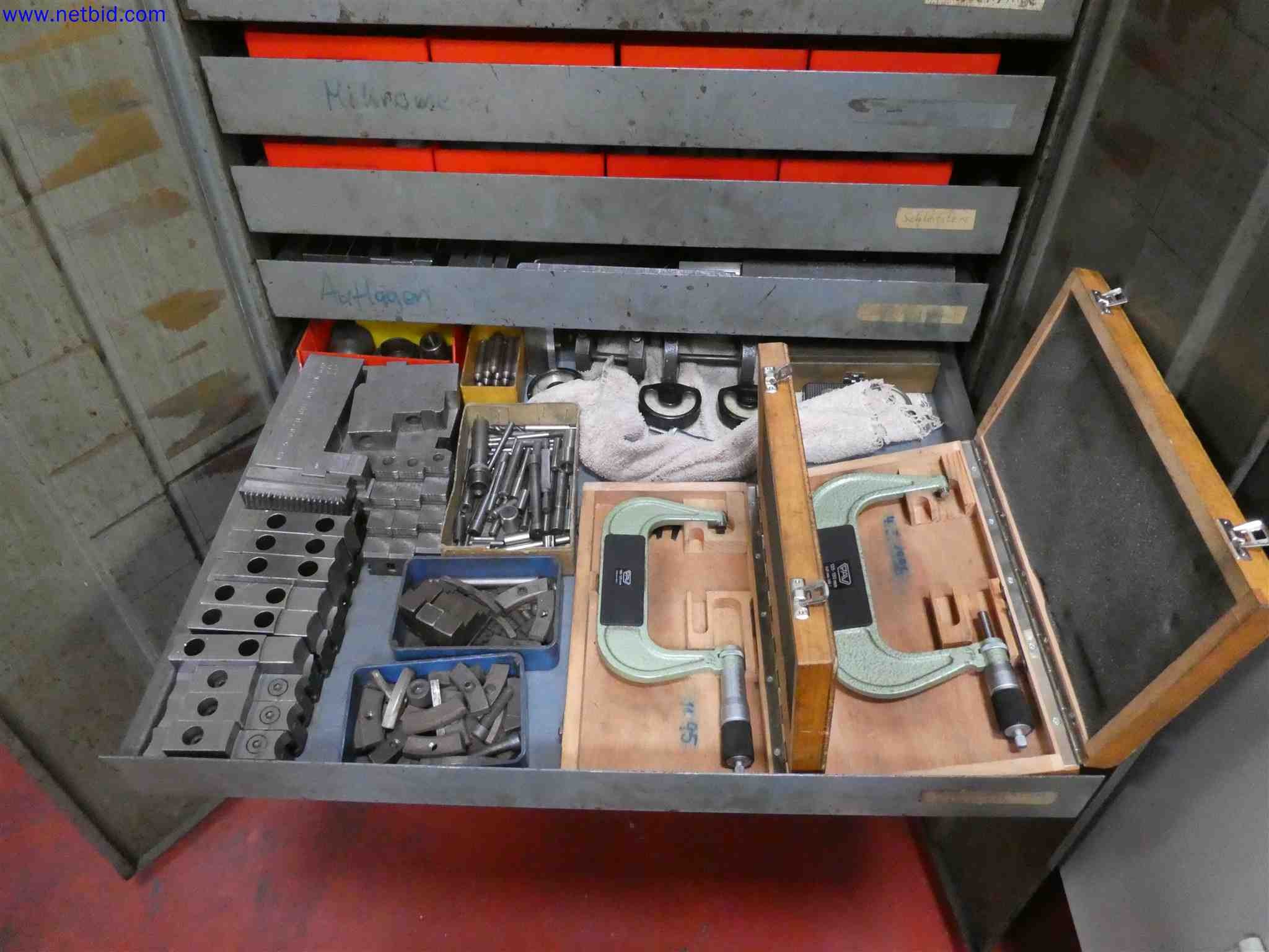 Machines for the production of precise metal components using CNC turning and CNC milling-17