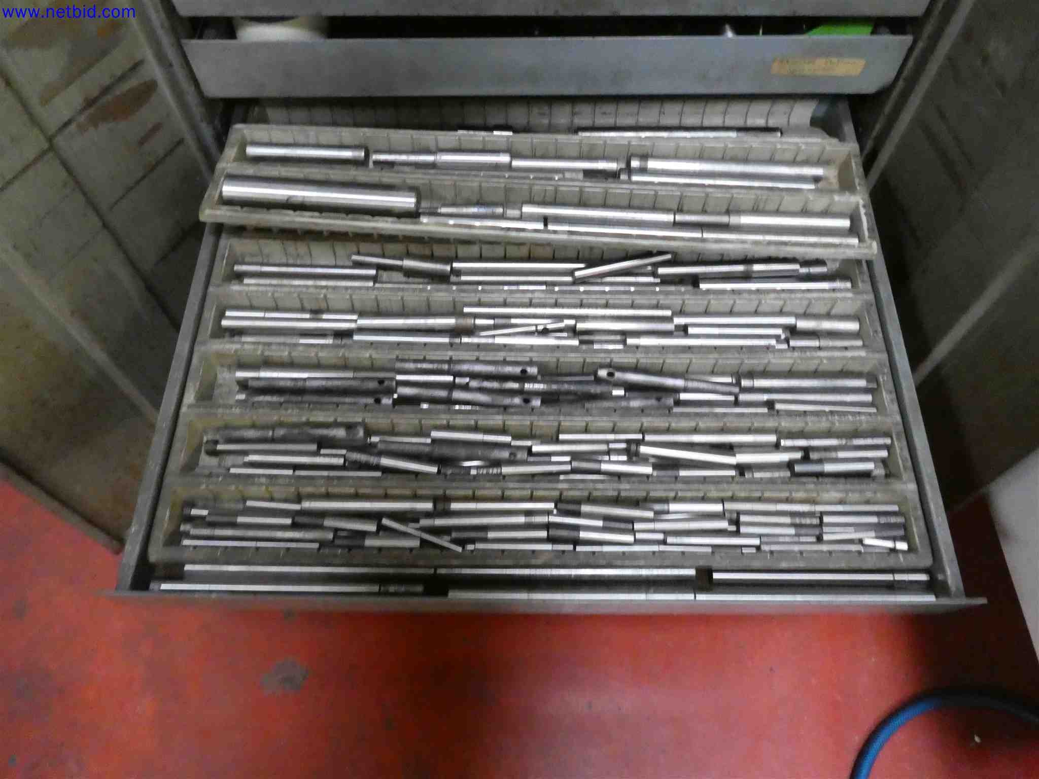 Machines for the production of precise metal components using CNC turning and CNC milling-19