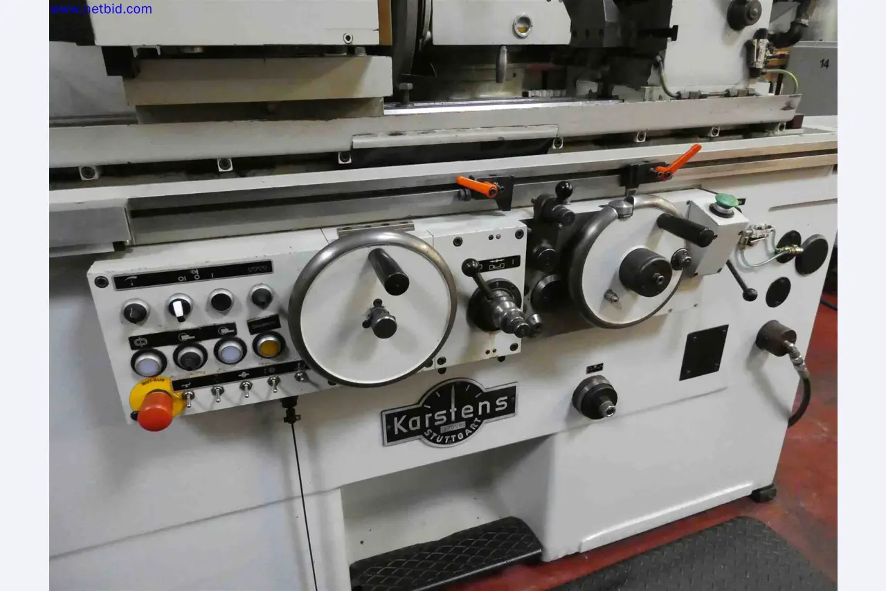 Machines for the production of precise metal components using CNC turning and CNC milling-7