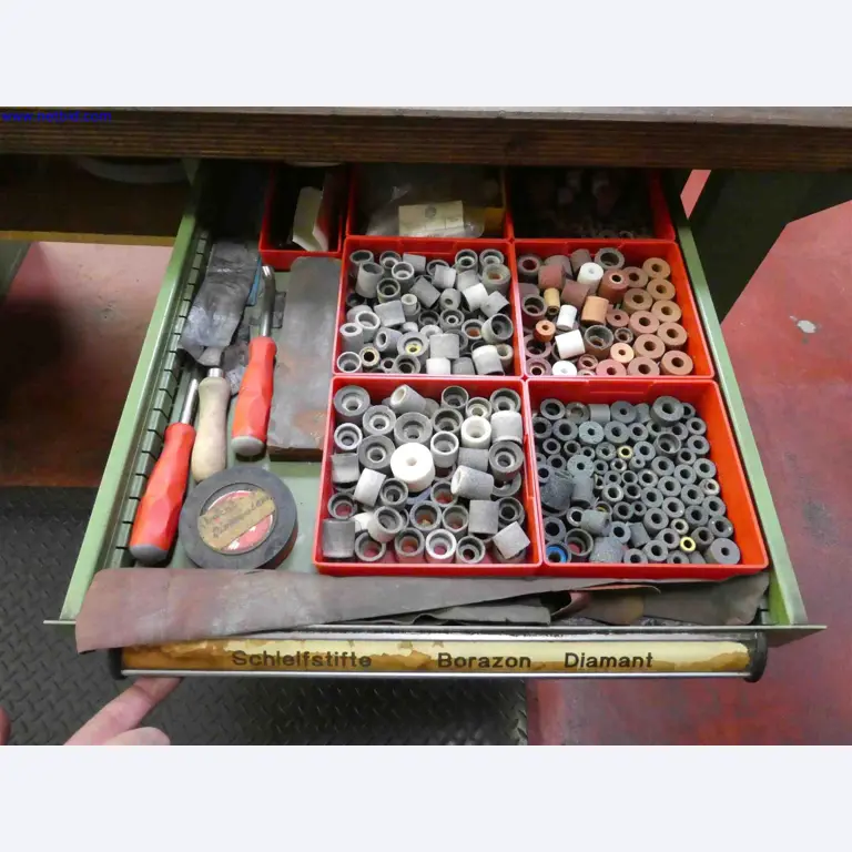 Machines for the production of precise metal components using CNC turning and CNC milling-19