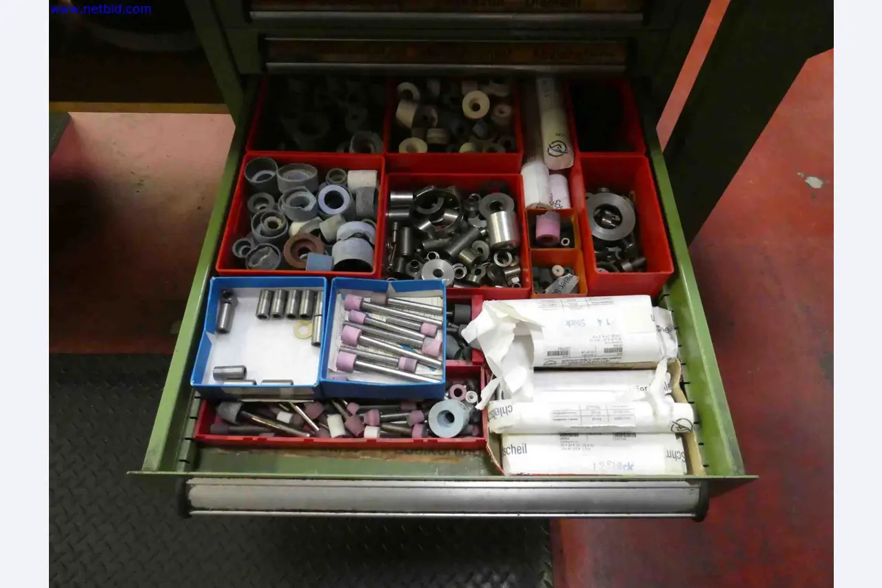 Machines for the production of precise metal components using CNC turning and CNC milling-21