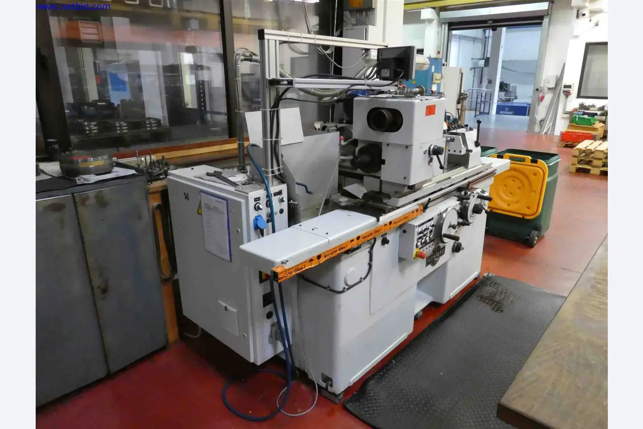 Machines for the production of precise metal components using CNC turning and CNC milling-3