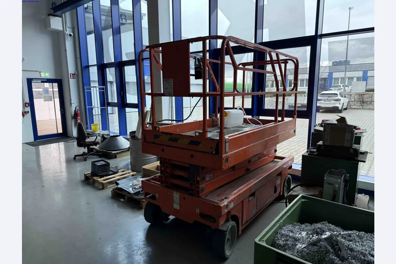 Machines for the production of precise metal components using CNC turning and CNC milling-3