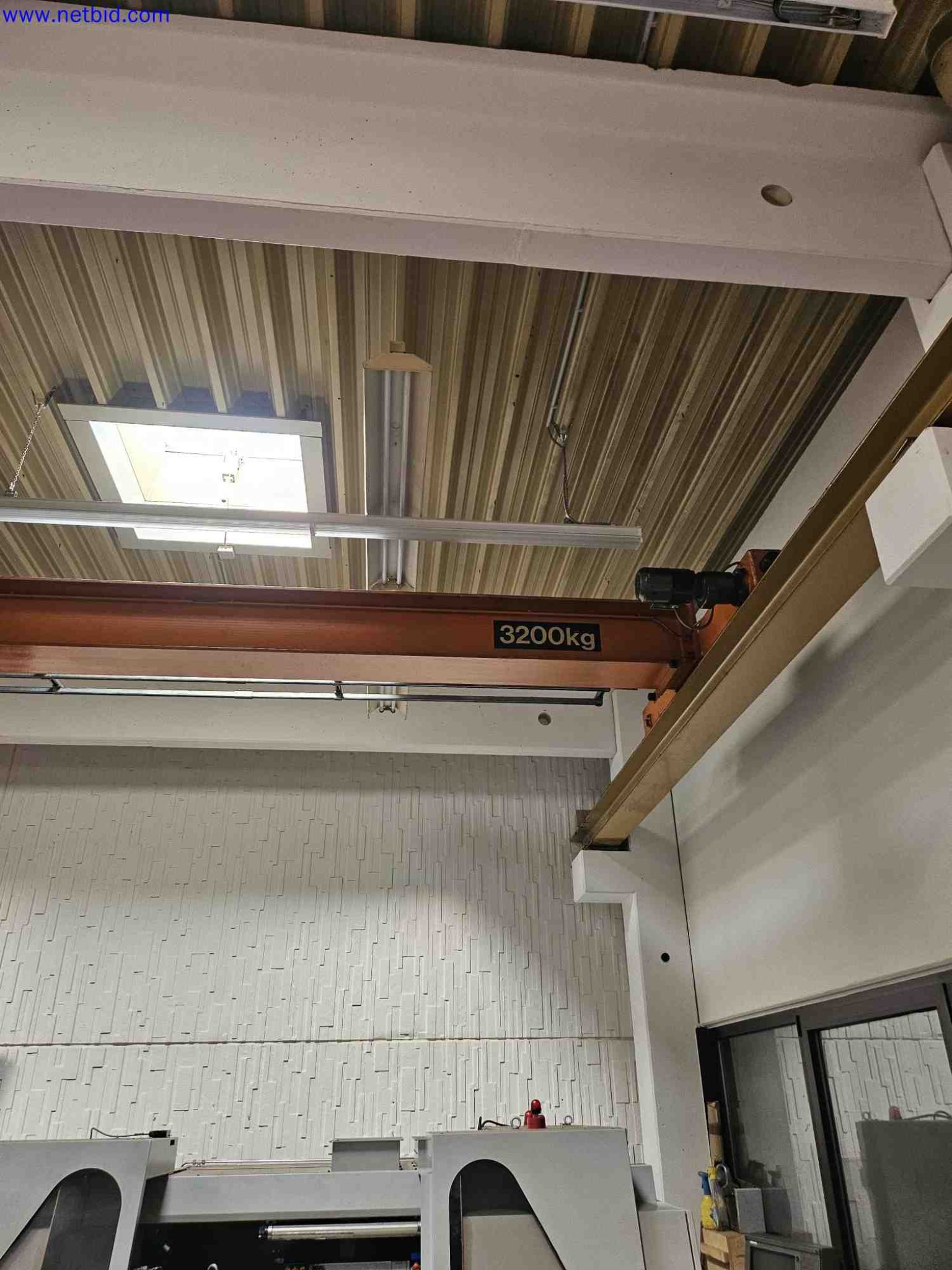 Machines for the production of precise metal components using CNC turning and CNC milling-3