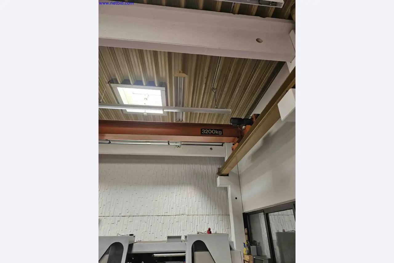 Machines for the production of precise metal components using CNC turning and CNC milling-3