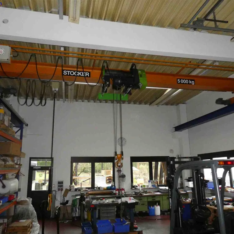 Single girder overhead crane Stocker
