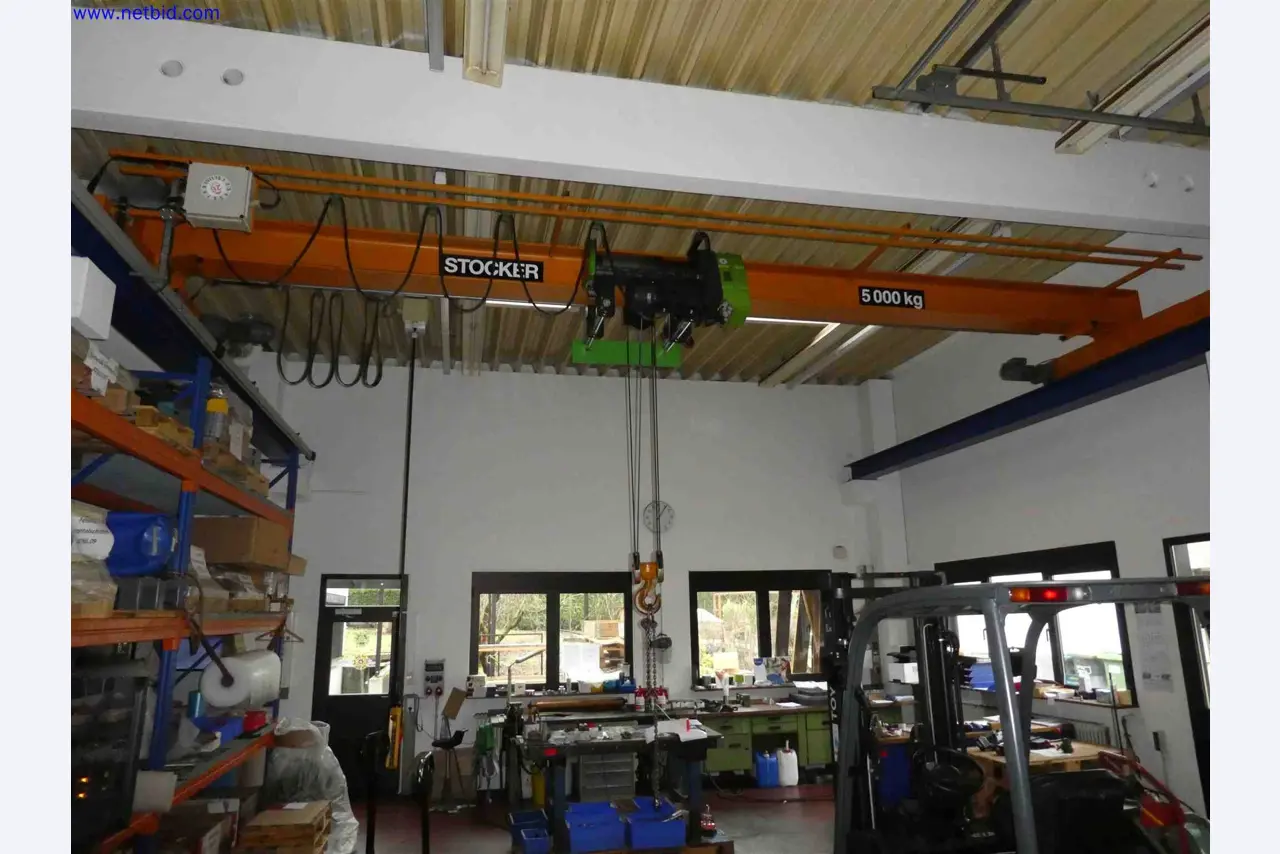 Machines for the production of precise metal components using CNC turning and CNC milling-1