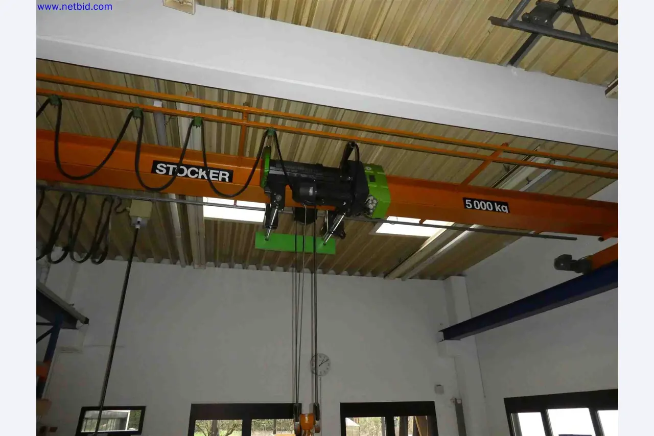 Machines for the production of precise metal components using CNC turning and CNC milling-6