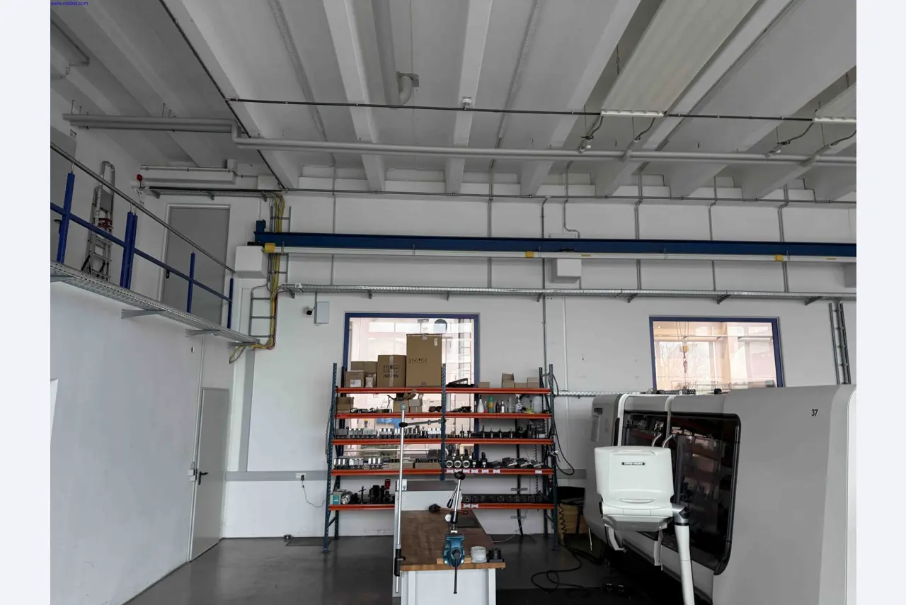 Machines for the production of precise metal components using CNC turning and CNC milling-4