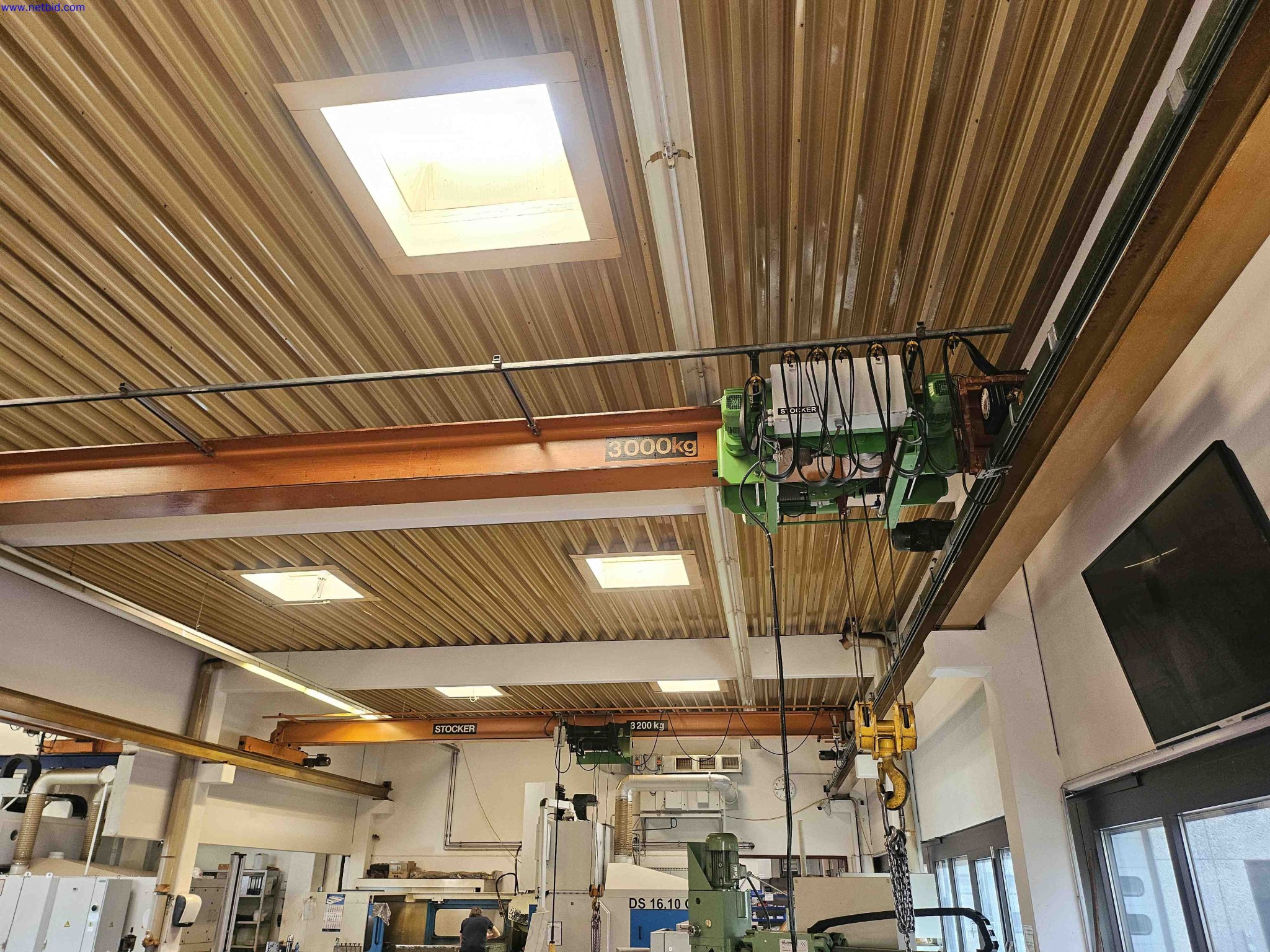 Machines for the production of precise metal components using CNC turning and CNC milling-1