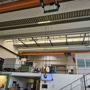 3 Single girder overhead cranes Stocker
