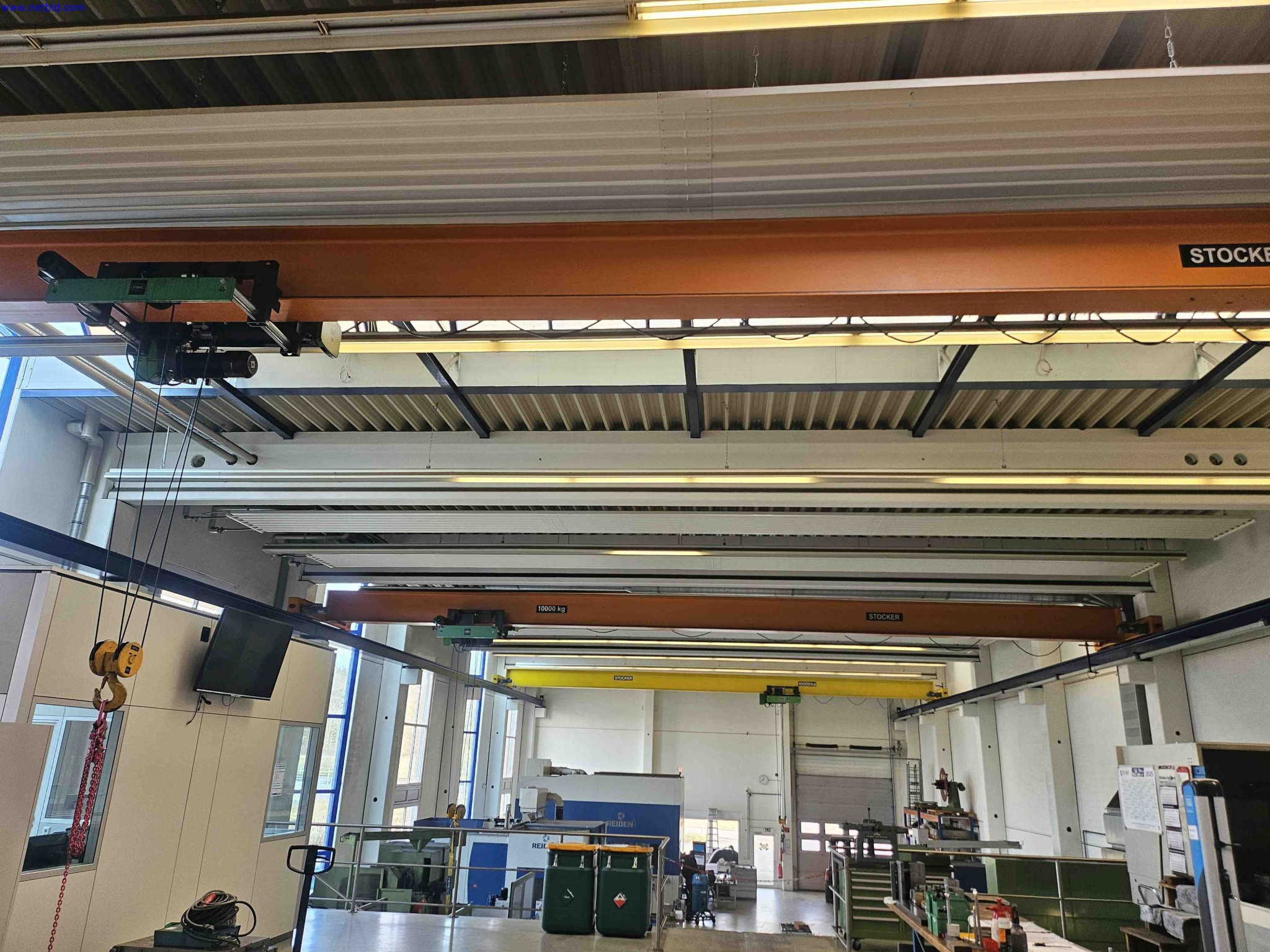 Machines for the production of precise metal components using CNC turning and CNC milling-3