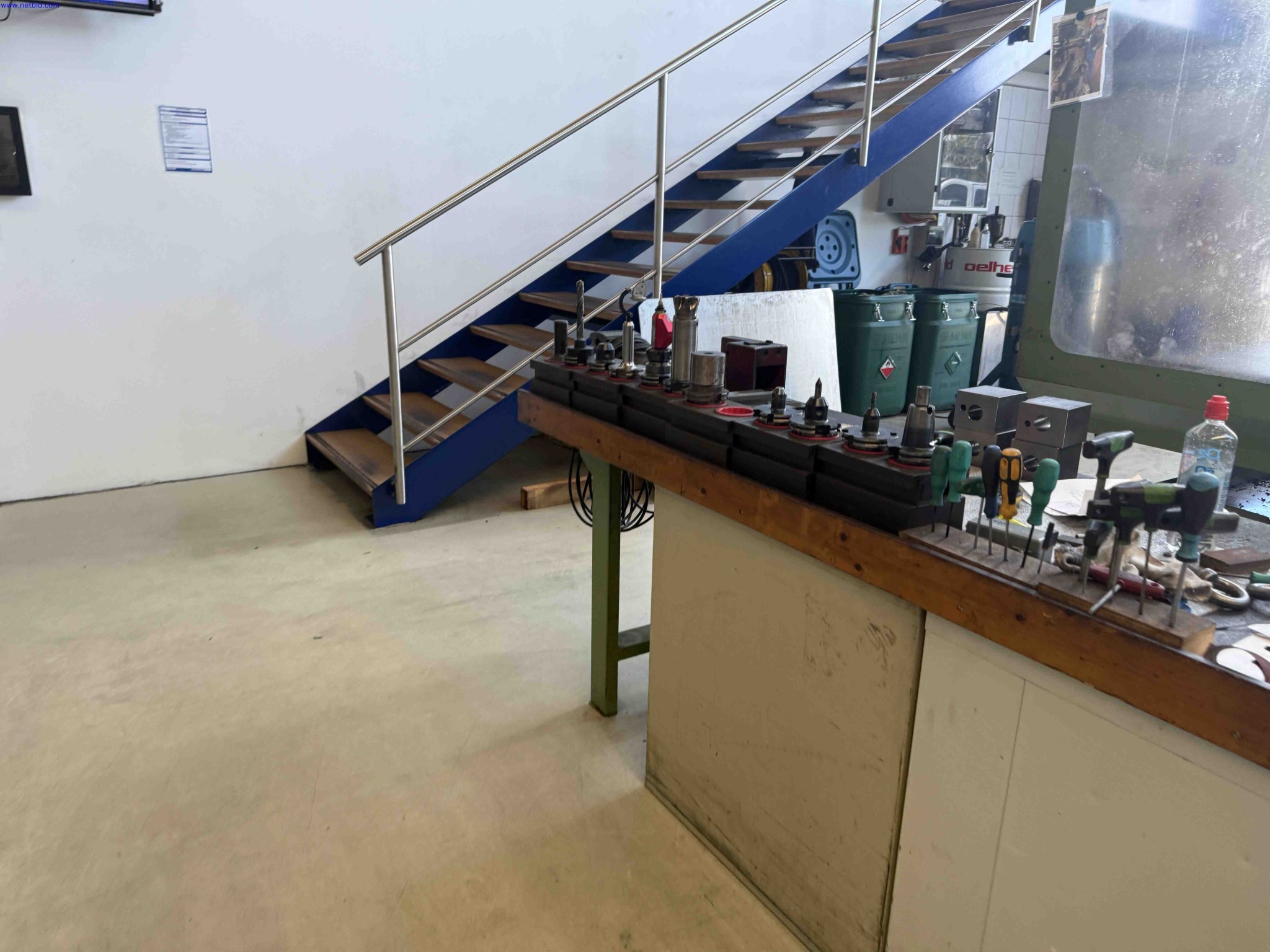 Maschinen zur Herstellung von präzisen Metallbauteilen mittels CNC-Drehen und CNC-Fräsen-4