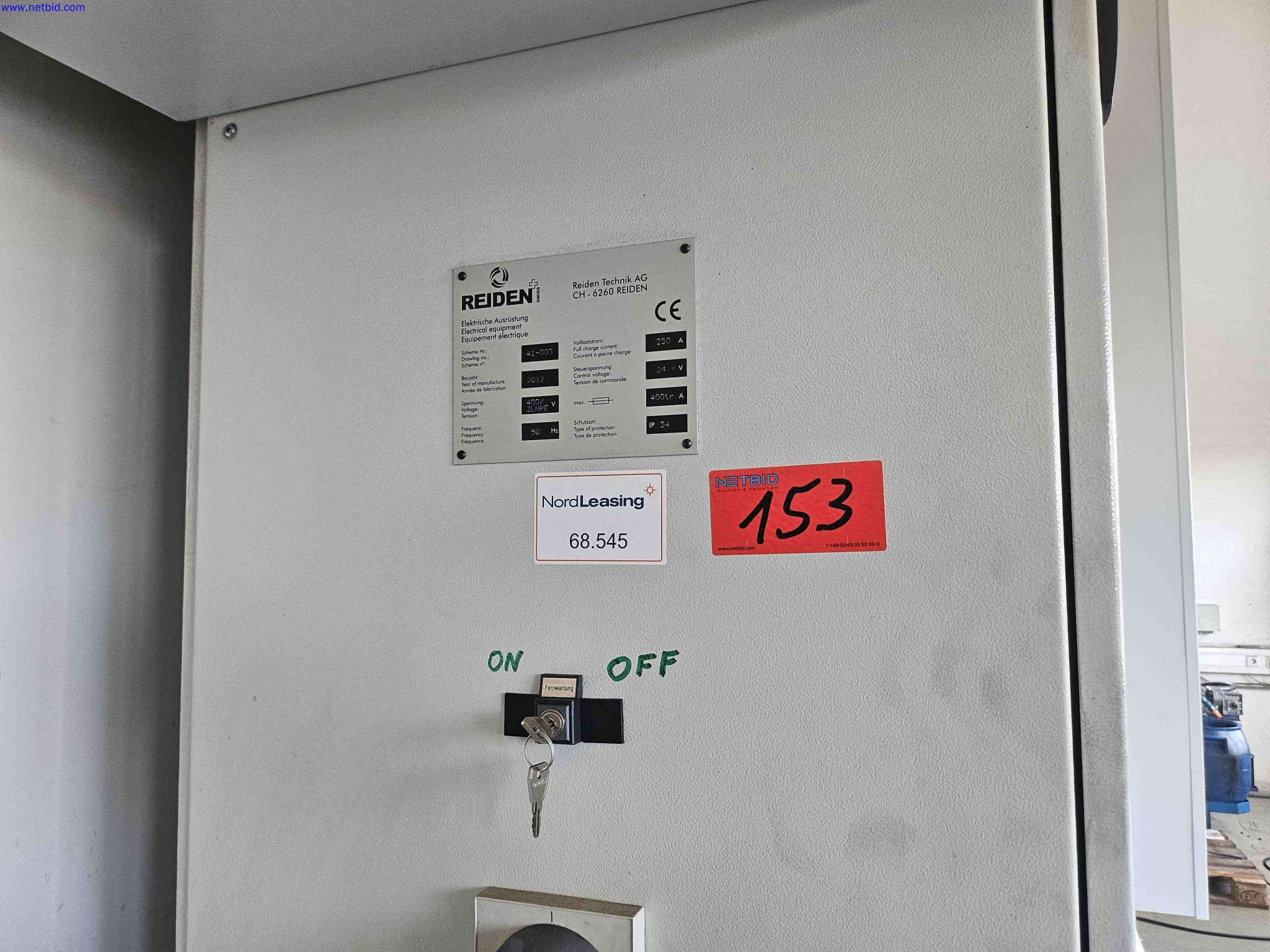 Maschinen zur Herstellung von präzisen Metallbauteilen mittels CNC-Drehen und CNC-Fräsen-11