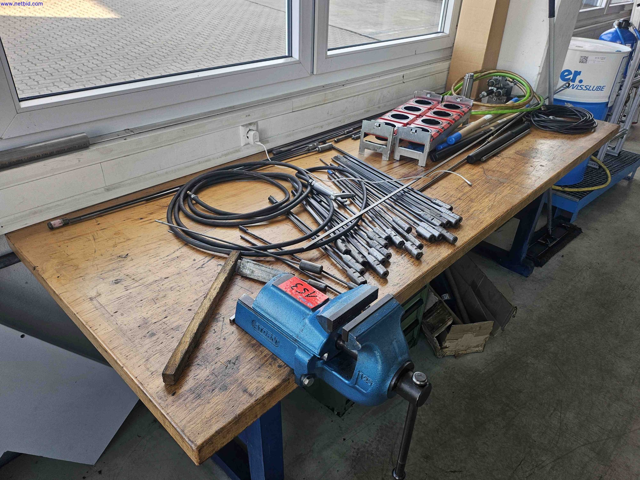 Maschinen zur Herstellung von präzisen Metallbauteilen mittels CNC-Drehen und CNC-Fräsen-13