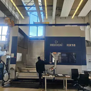 5-Achs-CNC-Bearbeitungszentrum Reiden RX18