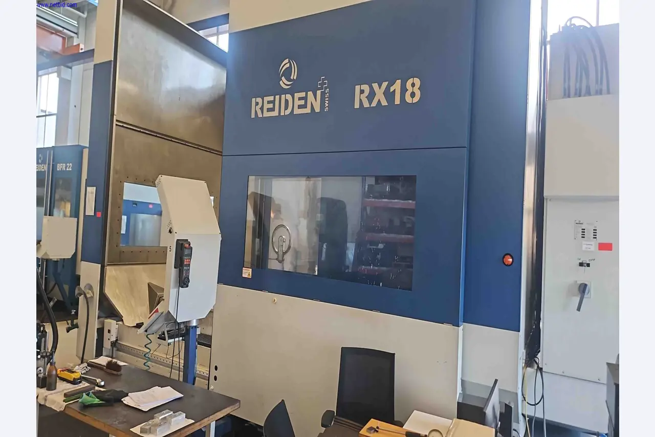 Máquinas para a produção de componentes metálicos de precisão por torneamento e fresagem CNC-2