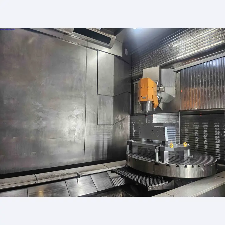 Máquinas para a produção de componentes metálicos de precisão por torneamento e fresagem CNC-5