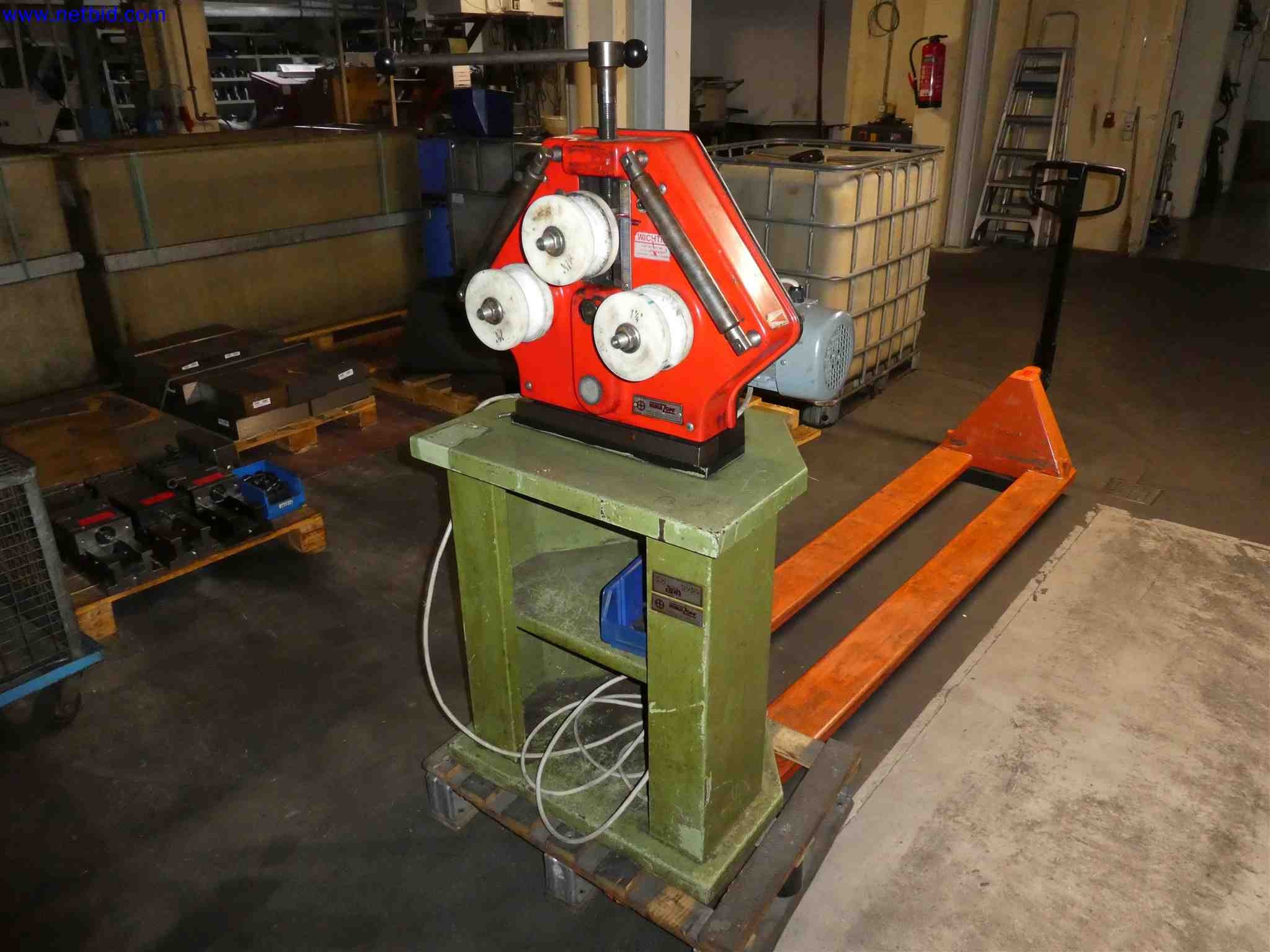 Machines for the production of precise metal components using CNC turning and CNC milling-1