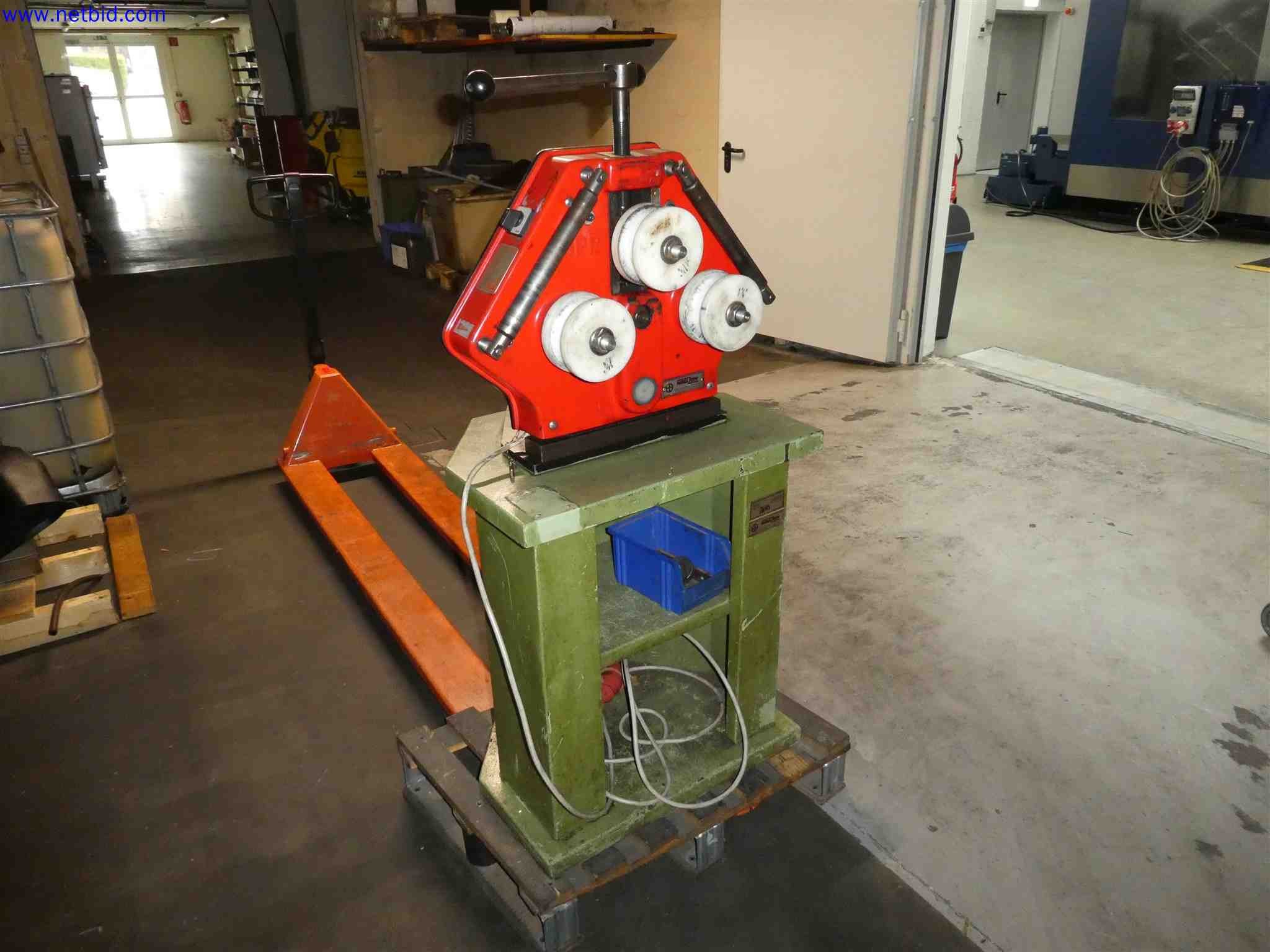 Machines for the production of precise metal components using CNC turning and CNC milling-2