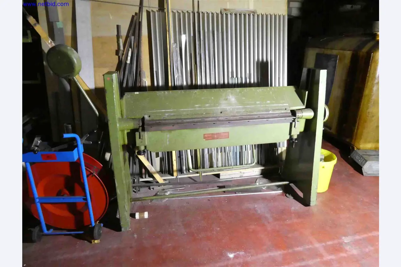 Machines for the production of precise metal components using CNC turning and CNC milling-1