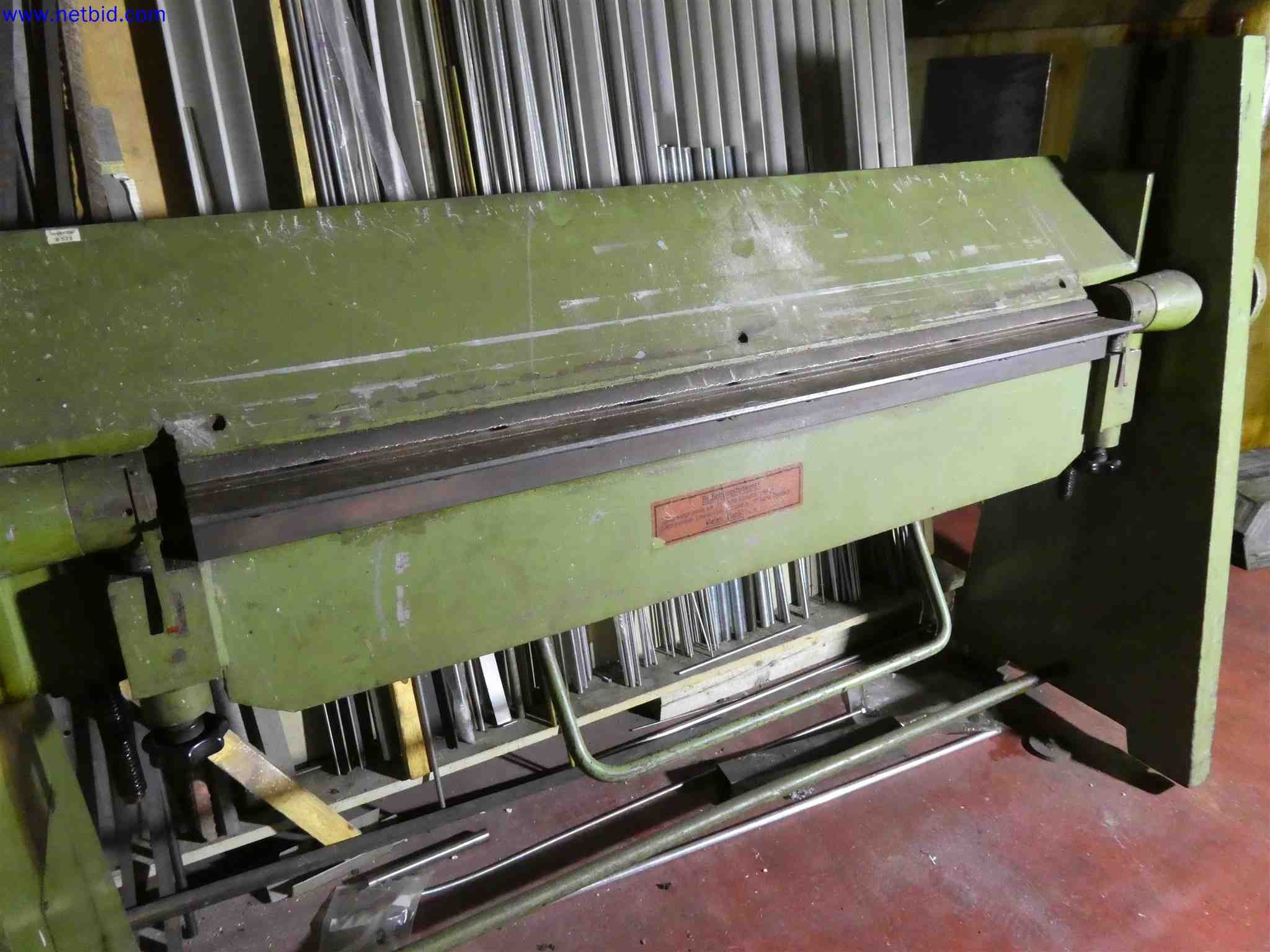 Machines for the production of precise metal components using CNC turning and CNC milling-2