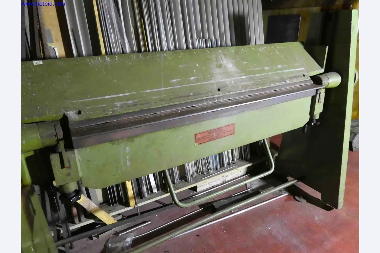 Machines for the production of precise metal components using CNC turning and CNC milling-2