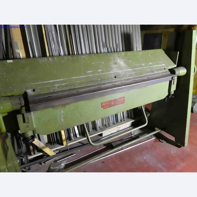 Machines for the production of precise metal components using CNC turning and CNC milling-2