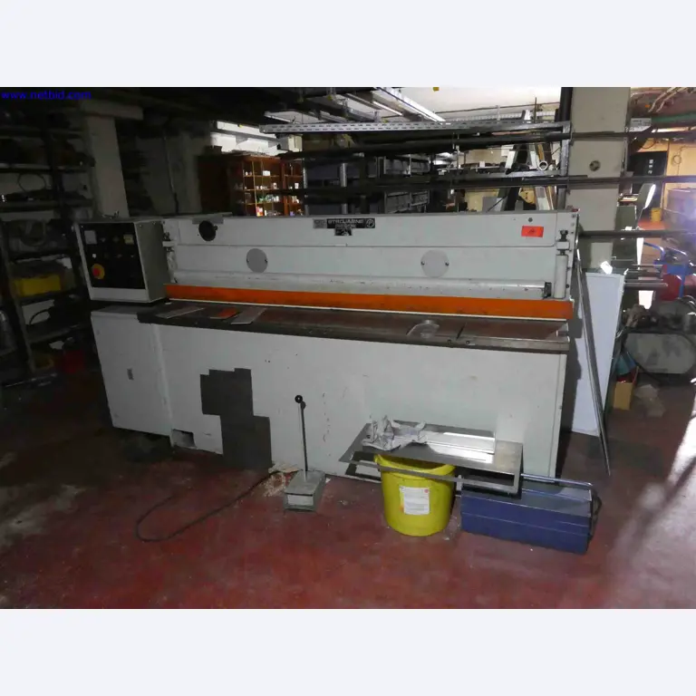 Machines for the production of precise metal components using CNC turning and CNC milling-1