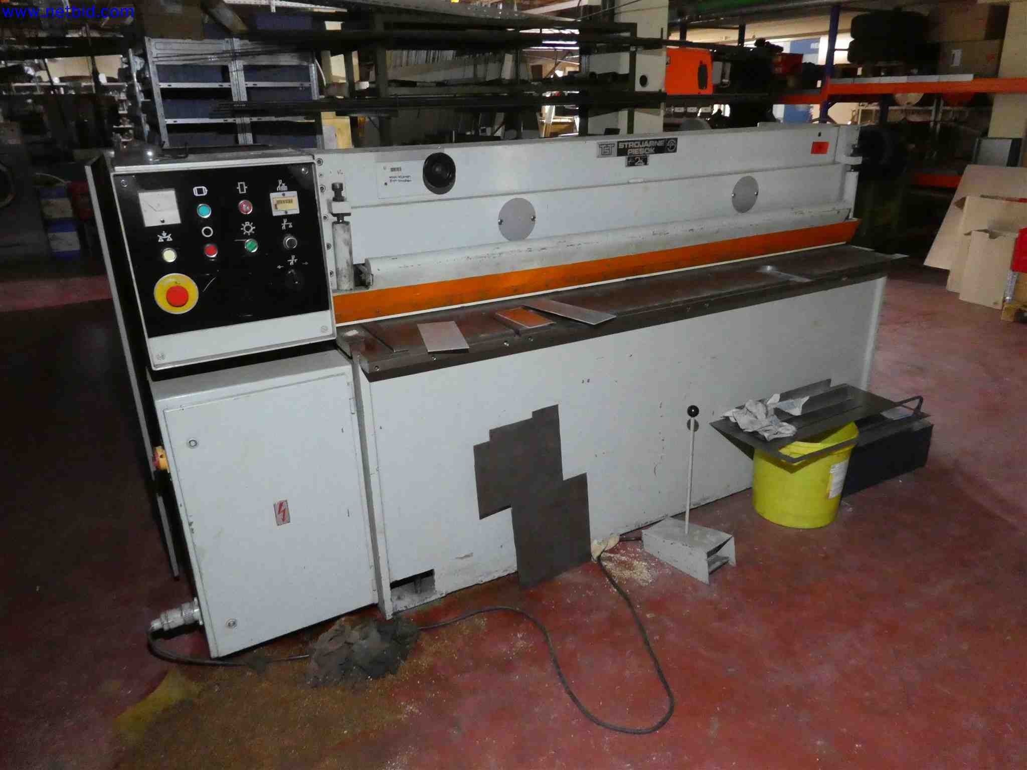 Machines for the production of precise metal components using CNC turning and CNC milling-2