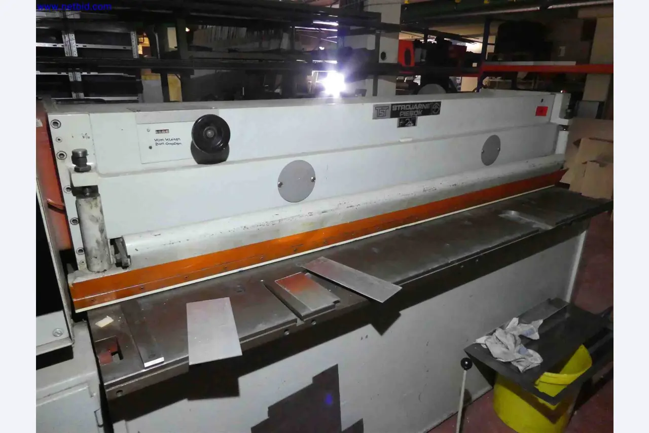 Machines for the production of precise metal components using CNC turning and CNC milling-3