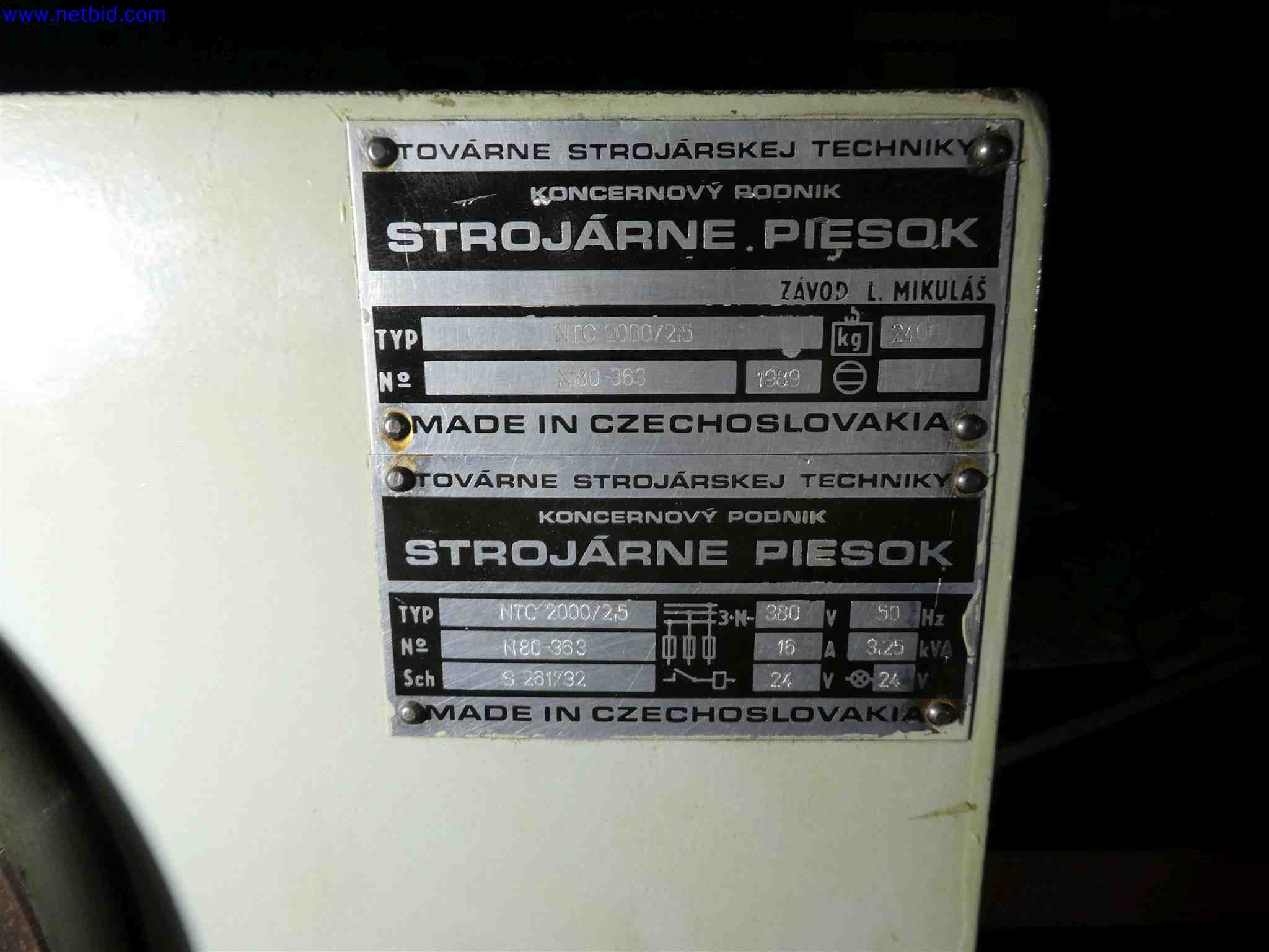 Machines for the production of precise metal components using CNC turning and CNC milling-5