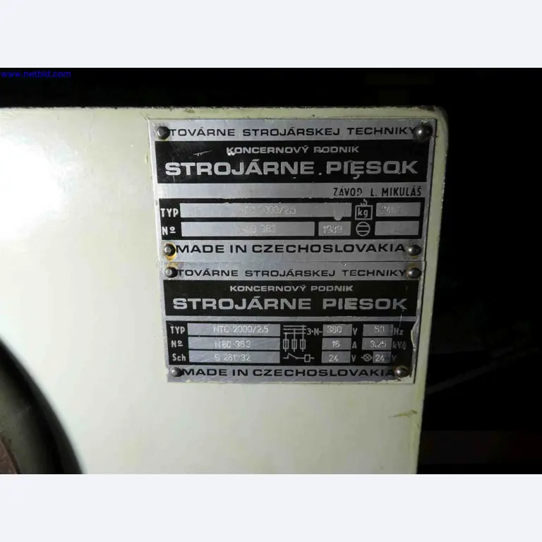 Machines for the production of precise metal components using CNC turning and CNC milling-5