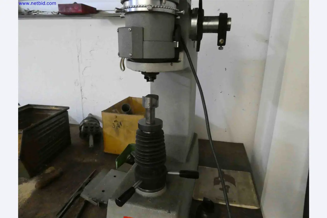 Machines for the production of precise metal components using CNC turning and CNC milling-3