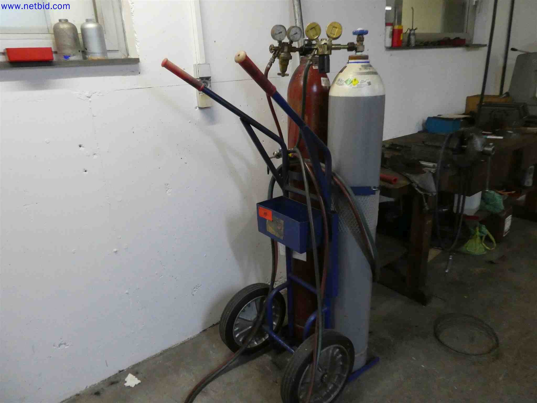 Machines for the production of precise metal components using CNC turning and CNC milling-1