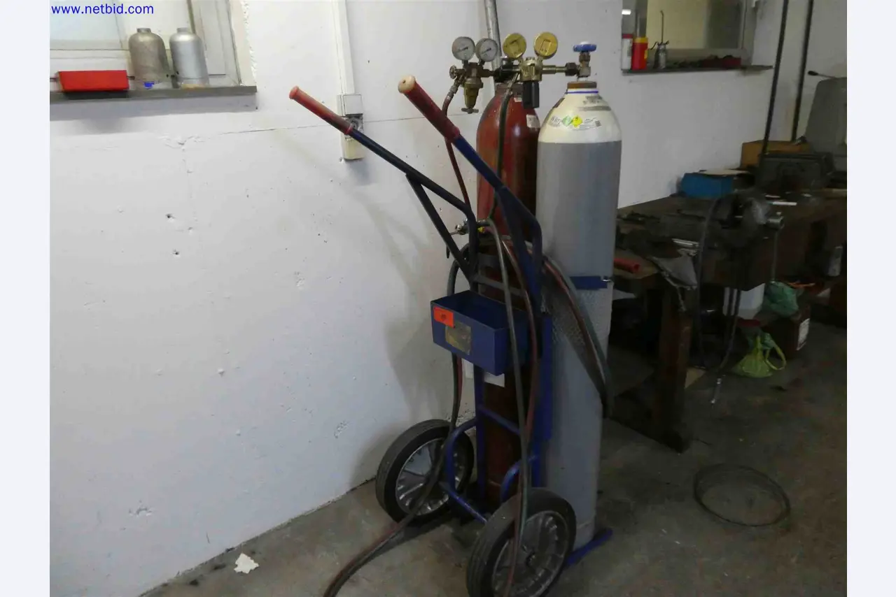 Machines for the production of precise metal components using CNC turning and CNC milling-1