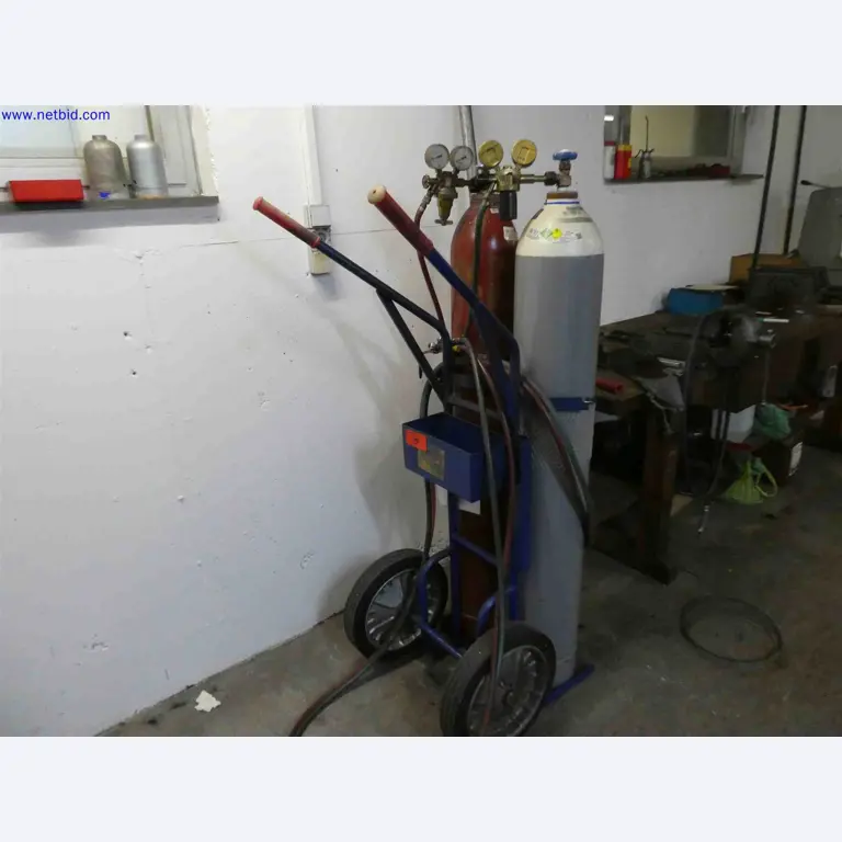 Machines for the production of precise metal components using CNC turning and CNC milling-1